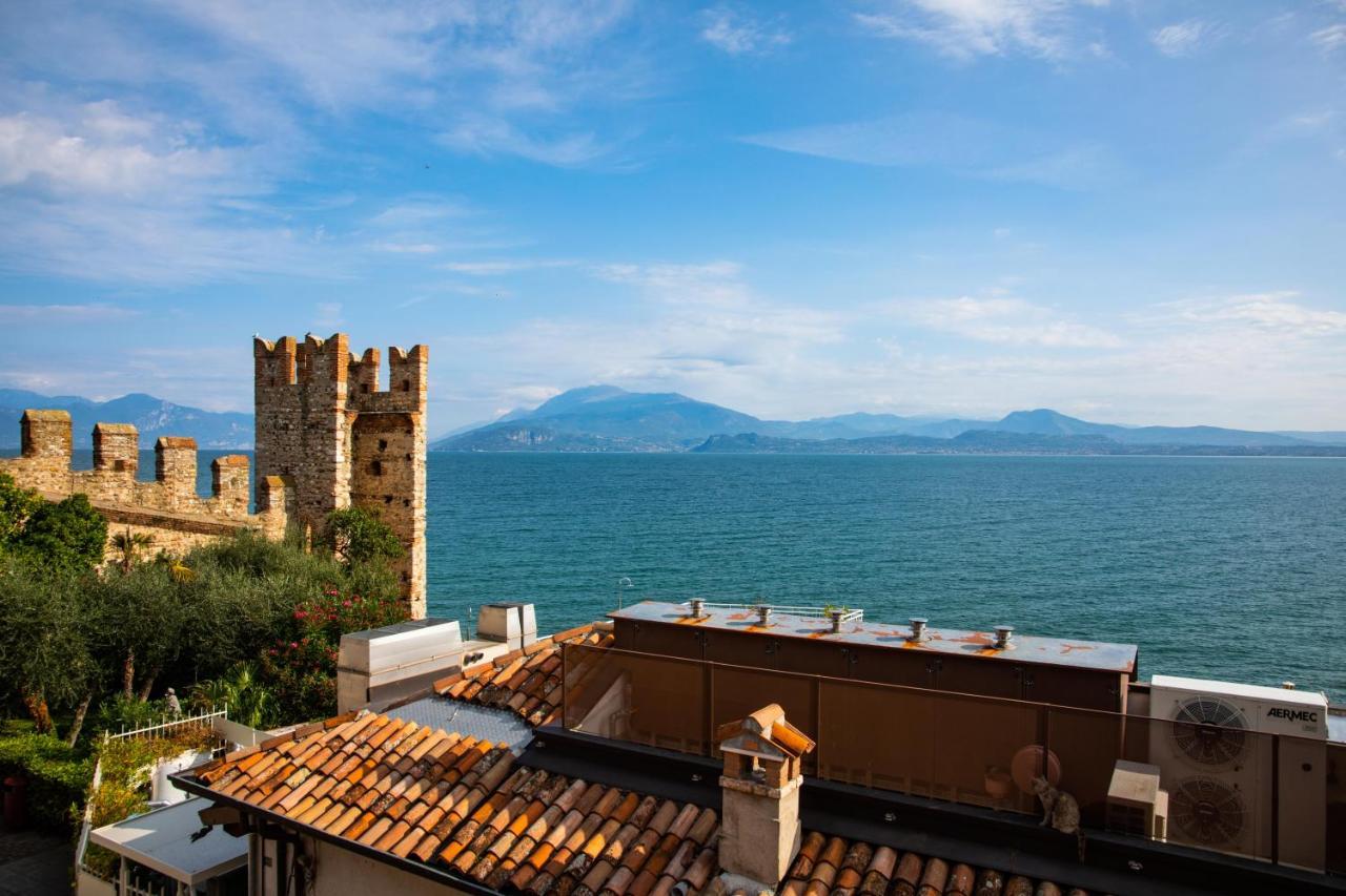 Hotel Degli Oleandri Sirmione Exterior photo