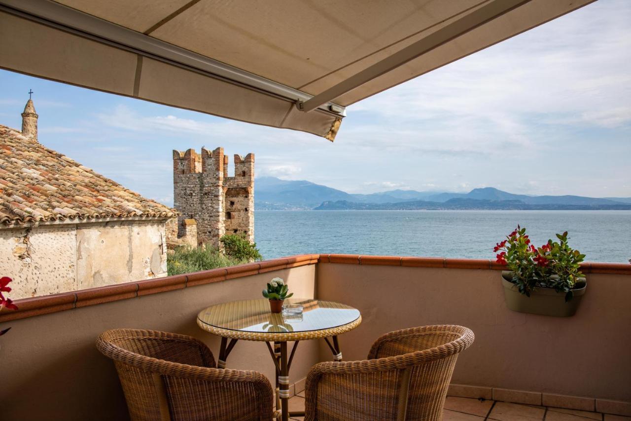 Hotel Degli Oleandri Sirmione Exterior photo